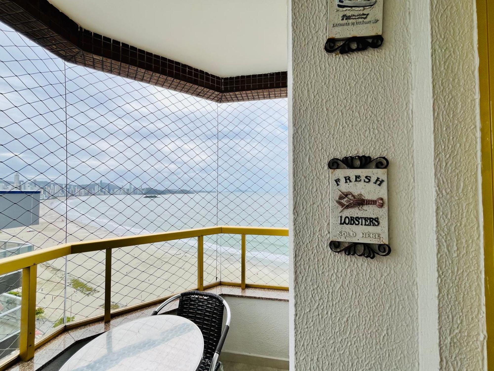 Apartamento Curta! |156| Frente Mar | 2 Q | Sacada Vista Mar Balneário Camboriú